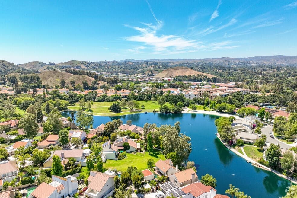 Panoramic view of Calabasas, California Moving and Storage Service in Los Angeles County by Popeye Moving & Storage