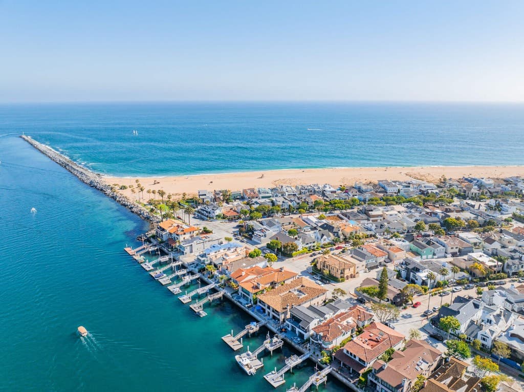 Panoramic view of Newport Beach, California Moving and Storage Service in Los Angeles County by Popeye Moving & Storage