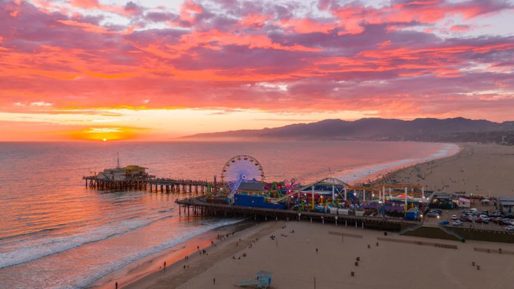 Panoramic view of Santa Monica, California - Moving and Storage Service from Popeye Moving & Storage serving Santa Monica and Los Angeles County