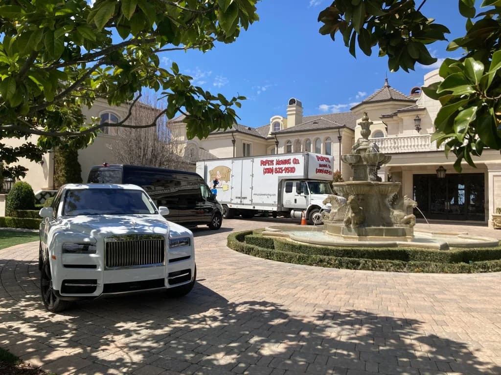 Popeye Moving & Storage professional movers